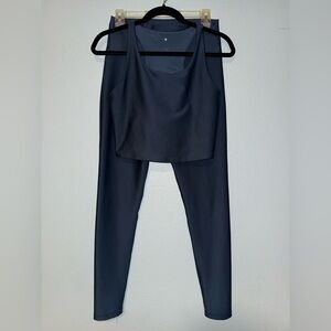 Apana Blue/Teal Leggings and Top BUNDLE. Size Medium.